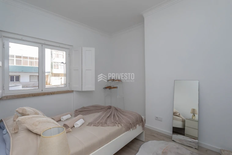 Apartamento T1 para Venda em Agualva e Mira-Sintra Foto 7