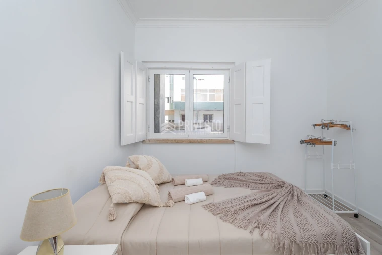 Apartamento T1 para Venda em Agualva e Mira-Sintra Foto 9