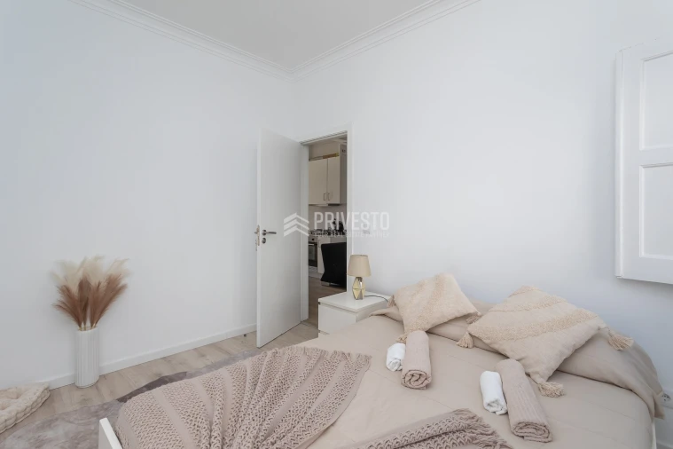 Apartamento T1 para Venda em Agualva e Mira-Sintra Foto 8