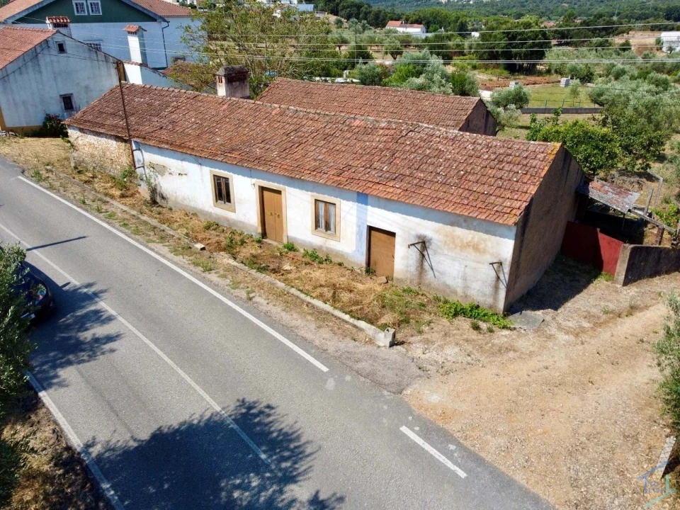 Terreno para Venda em Casais e Alviobeira Foto 1
