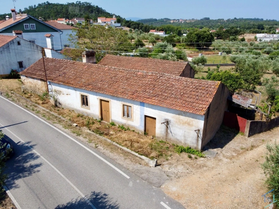 Terreno para Venda em Casais e Alviobeira Foto 2