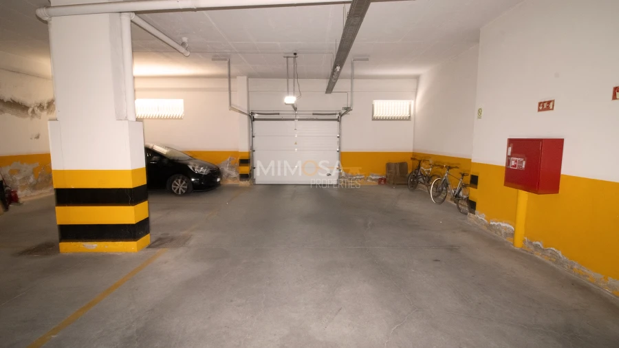 Garagem para Arrendamento em Lagos (São Sebastião e Santa Maria) Foto 7