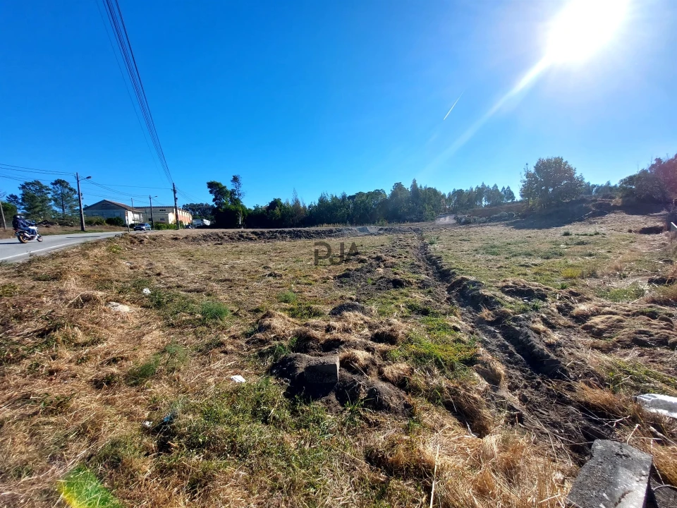 Terreno Comércio / Armazém para Arrendamento em Mangualde, Mesquitela e Cunha Alta Foto 6
