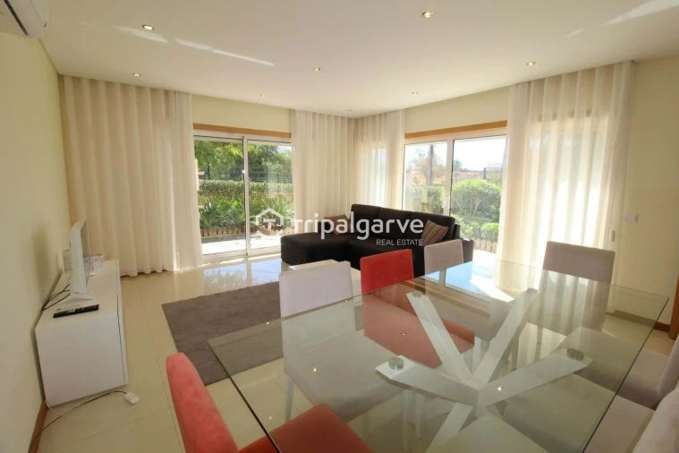 Moradia T3 para Venda em Albufeira e Olhos de Água Foto 8