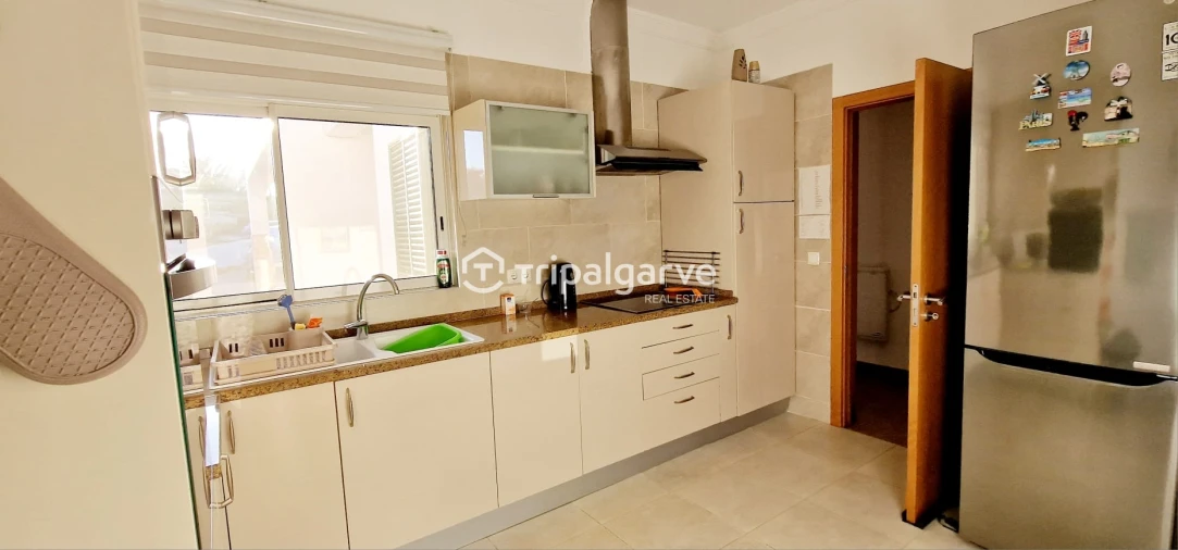 Moradia T4 para Venda em Guia Foto 6