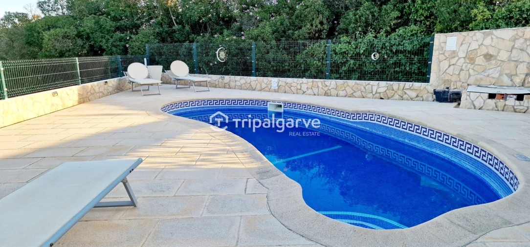 Moradia T4 para Venda em Guia Foto 18