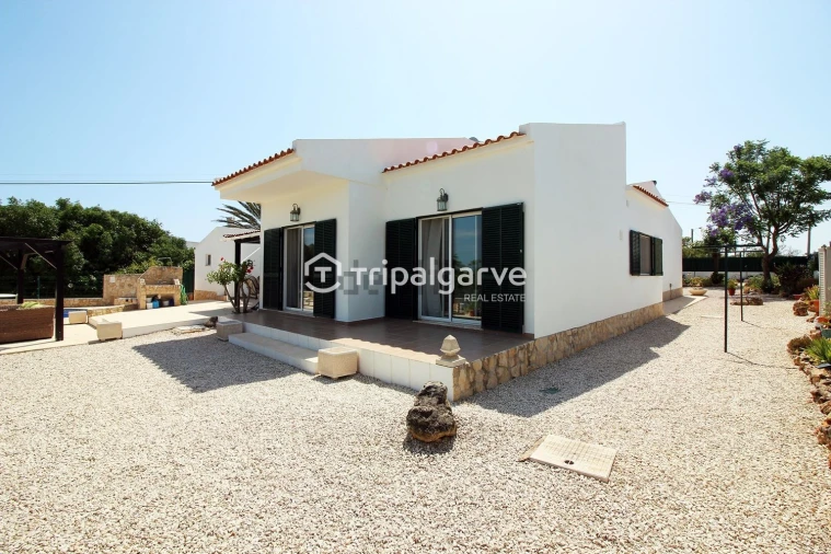 Moradia T4 para Venda em Guia Foto 34