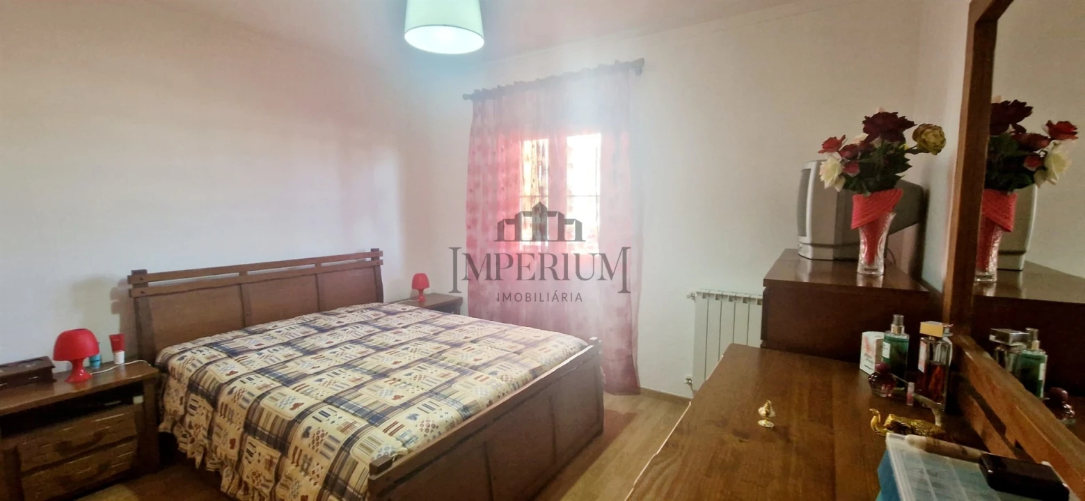 Apartamento T3 para Venda em Carregado e Cadafais Foto 33