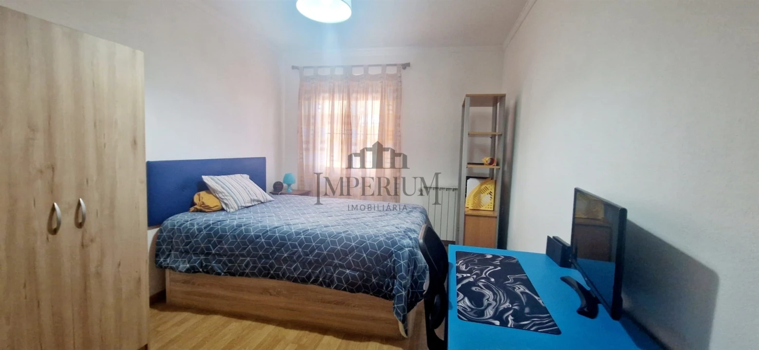 Apartamento T3 para Venda em Carregado e Cadafais Foto 22