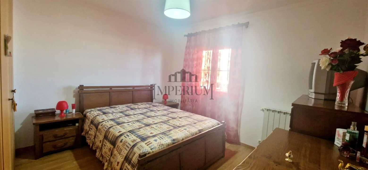 Apartamento T3 para Venda em Carregado e Cadafais Foto 30