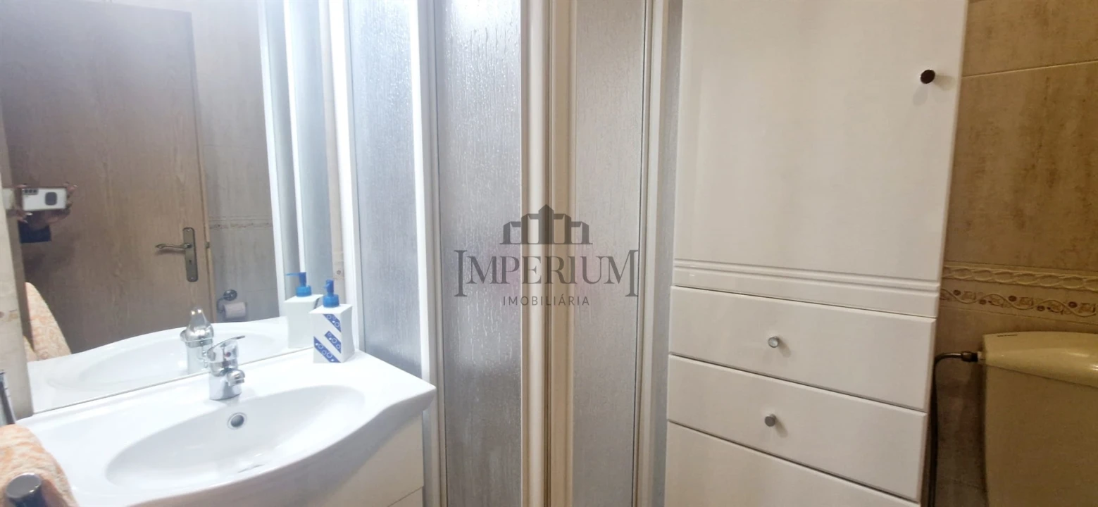 Apartamento T3 para Venda em Carregado e Cadafais Foto 28