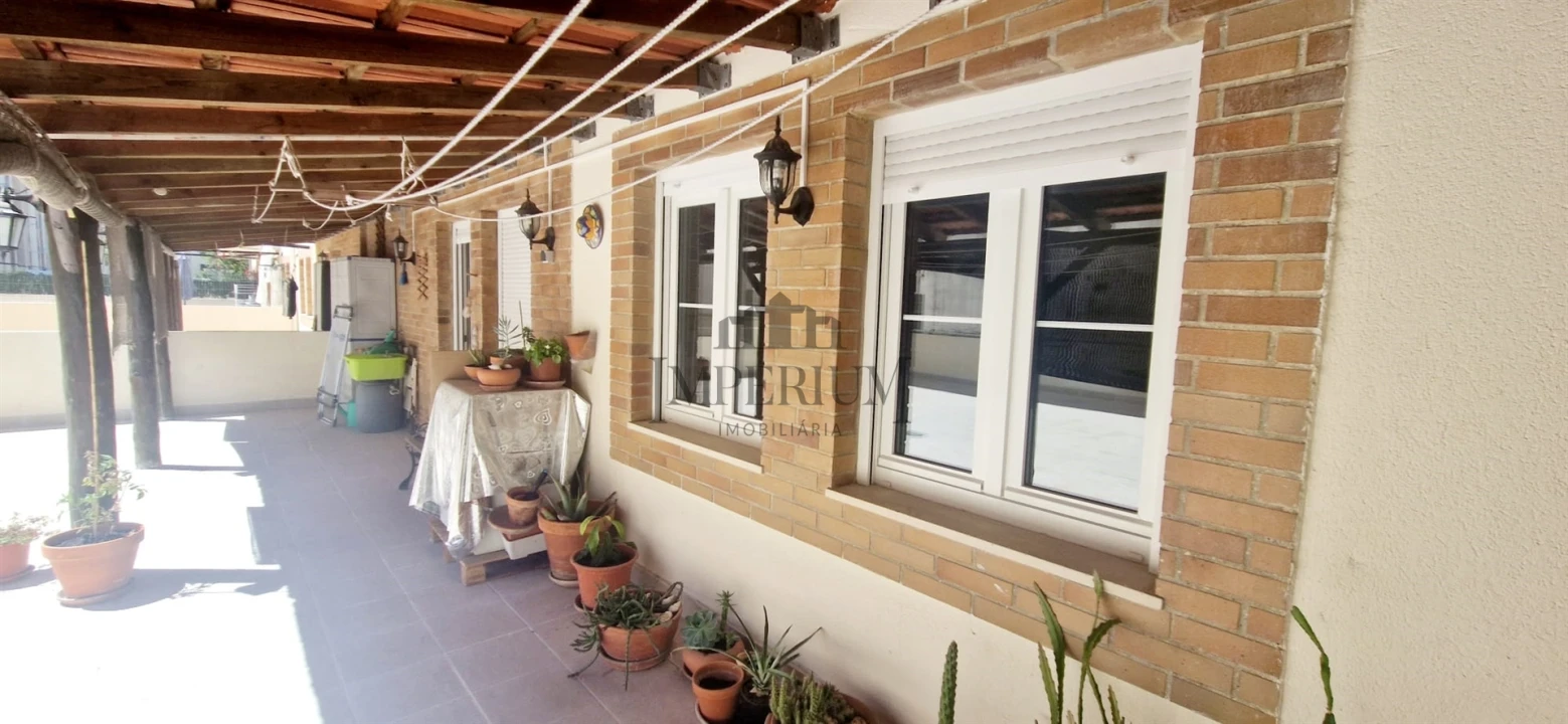 Apartamento T3 para Venda em Carregado e Cadafais Foto 10