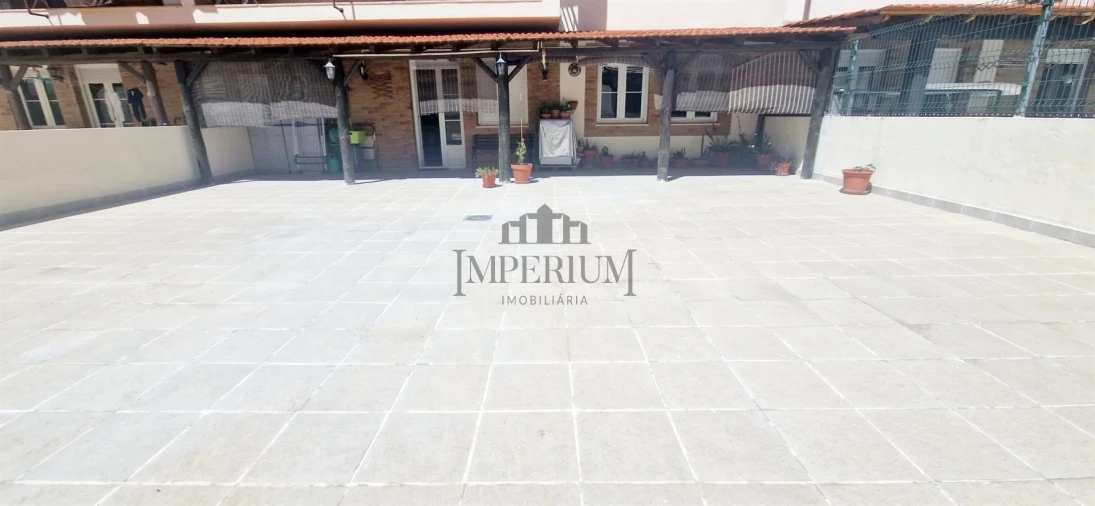 Apartamento T3 para Venda em Carregado e Cadafais Foto 8