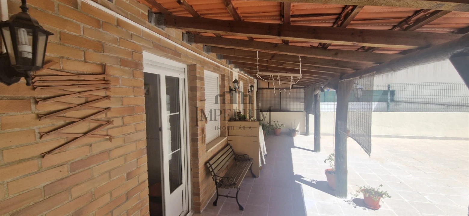 Apartamento T3 para Venda em Carregado e Cadafais Foto 11