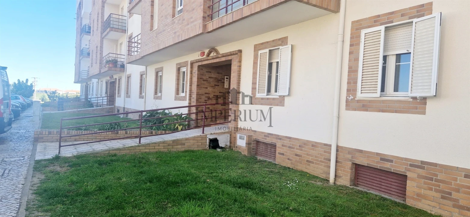 Apartamento T3 para Venda em Carregado e Cadafais Foto 4