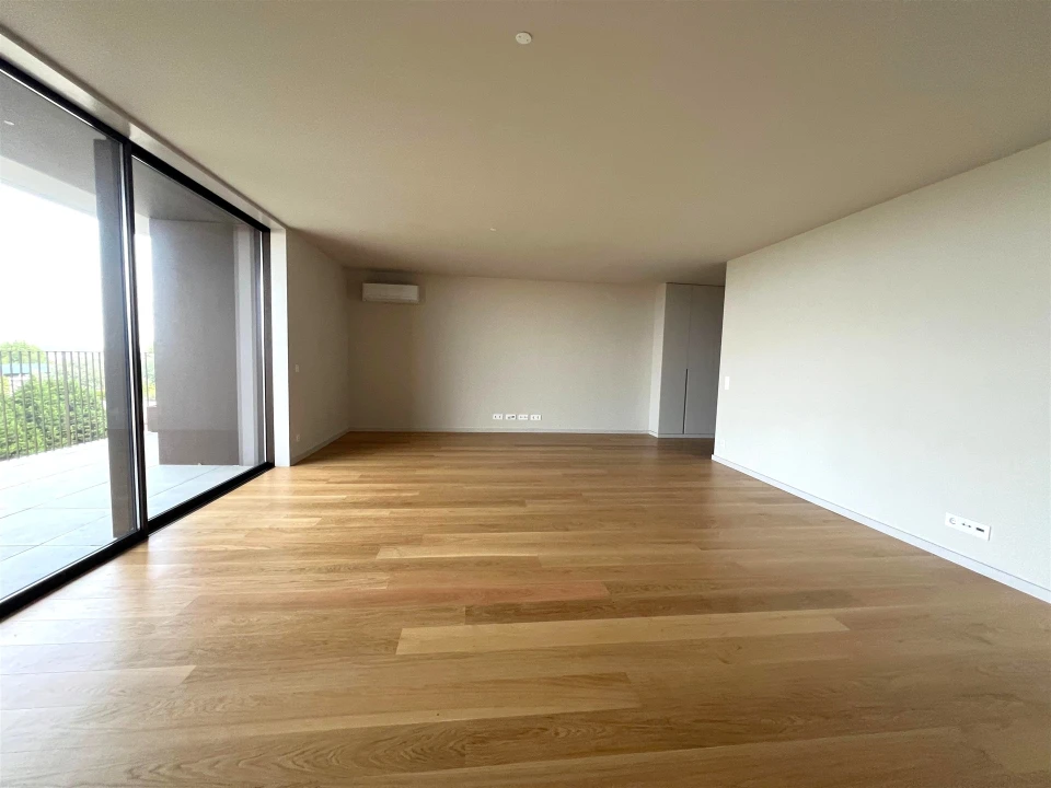 Apartamento T4 para Venda em Santa Marinha e São Pedro da Afurada Foto 2