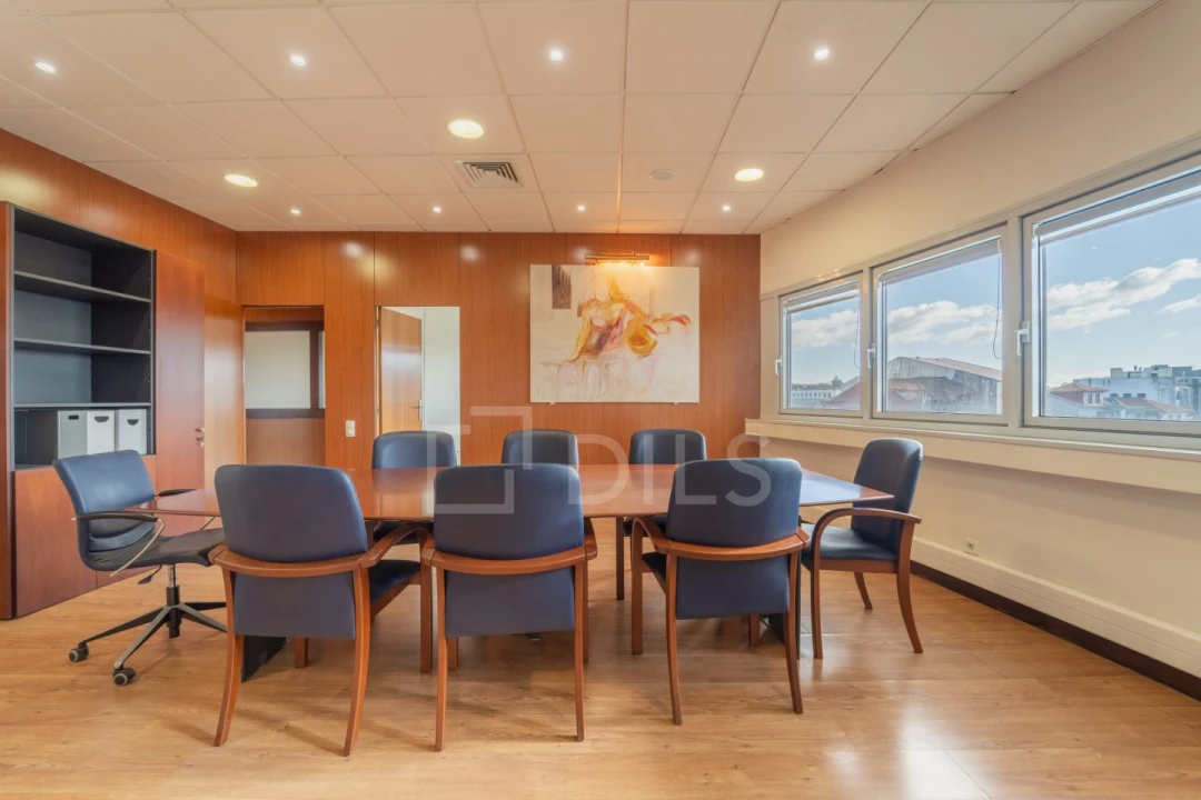 Escritório para Venda em Cedofeita, Santo Ildefonso, Sé, Miragaia, São Nicolau e Vitória Foto 3