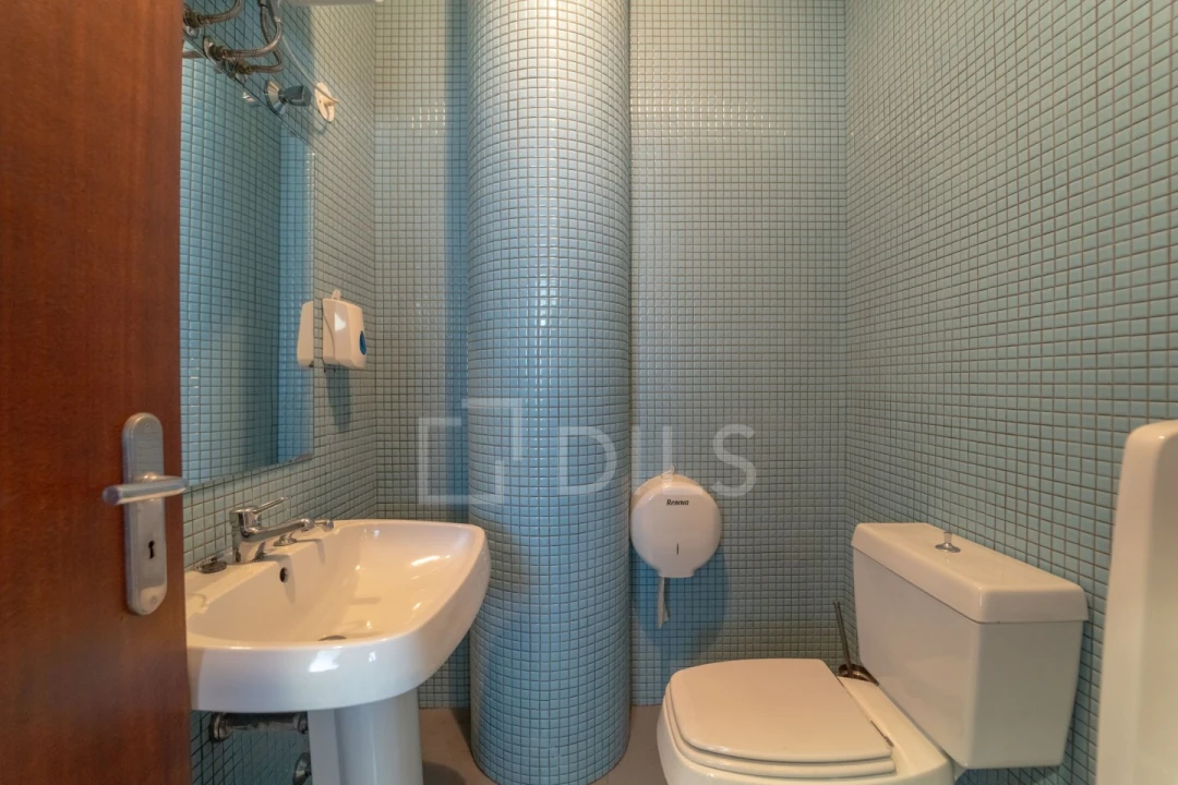 Escritório para Venda em Cedofeita, Santo Ildefonso, Sé, Miragaia, São Nicolau e Vitória Foto 15