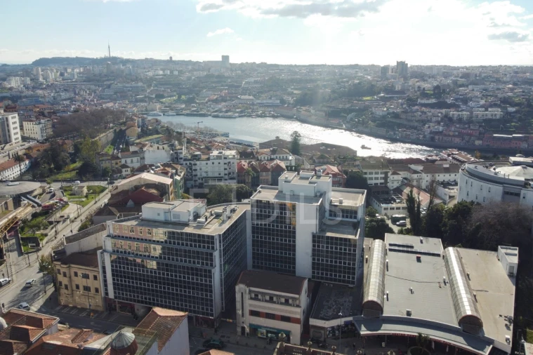 Escritório para Venda em Cedofeita, Santo Ildefonso, Sé, Miragaia, São Nicolau e Vitória Foto 25