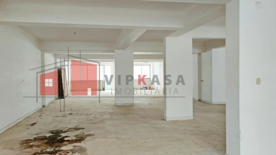 Loja para Venda em Agualva e Mira-Sintra Foto 11