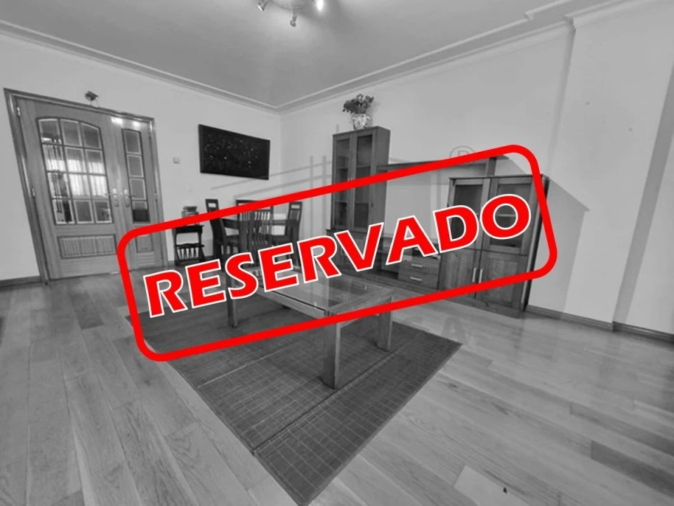 Apartamento T3 para Venda em Sacavém e Prior Velho Foto 1