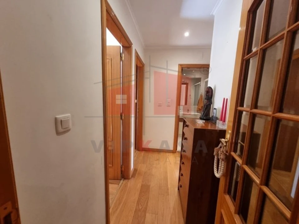 Apartamento T3 para Venda em Sacavém e Prior Velho Foto 14