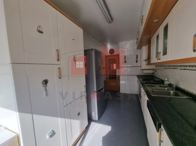 Apartamento T3 para Venda em Sacavém e Prior Velho Foto 13