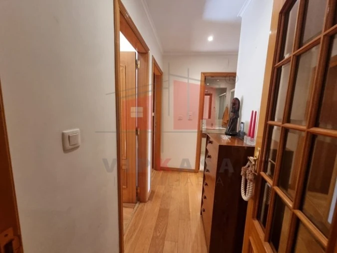Apartamento T3 para Venda em Sacavém e Prior Velho Foto 14