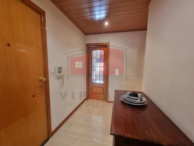 Apartamento T3 para Venda em Sacavém e Prior Velho Foto 8