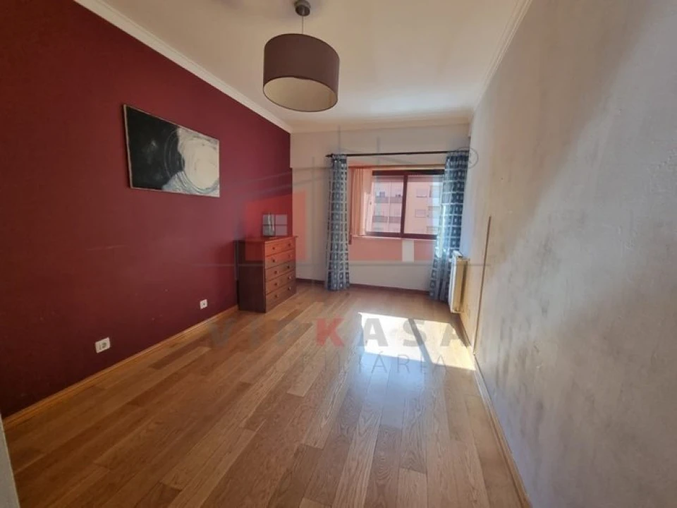Apartamento T3 para Venda em Sacavém e Prior Velho Foto 15