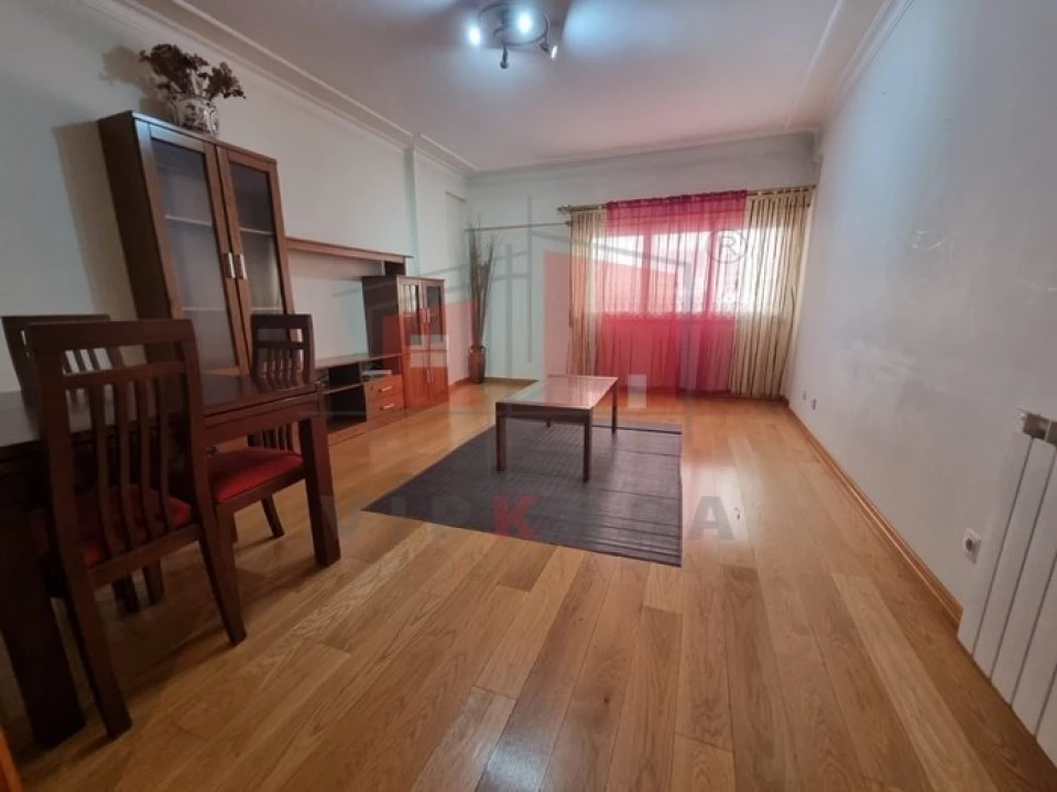 Apartamento T3 para Venda em Sacavém e Prior Velho Foto 4