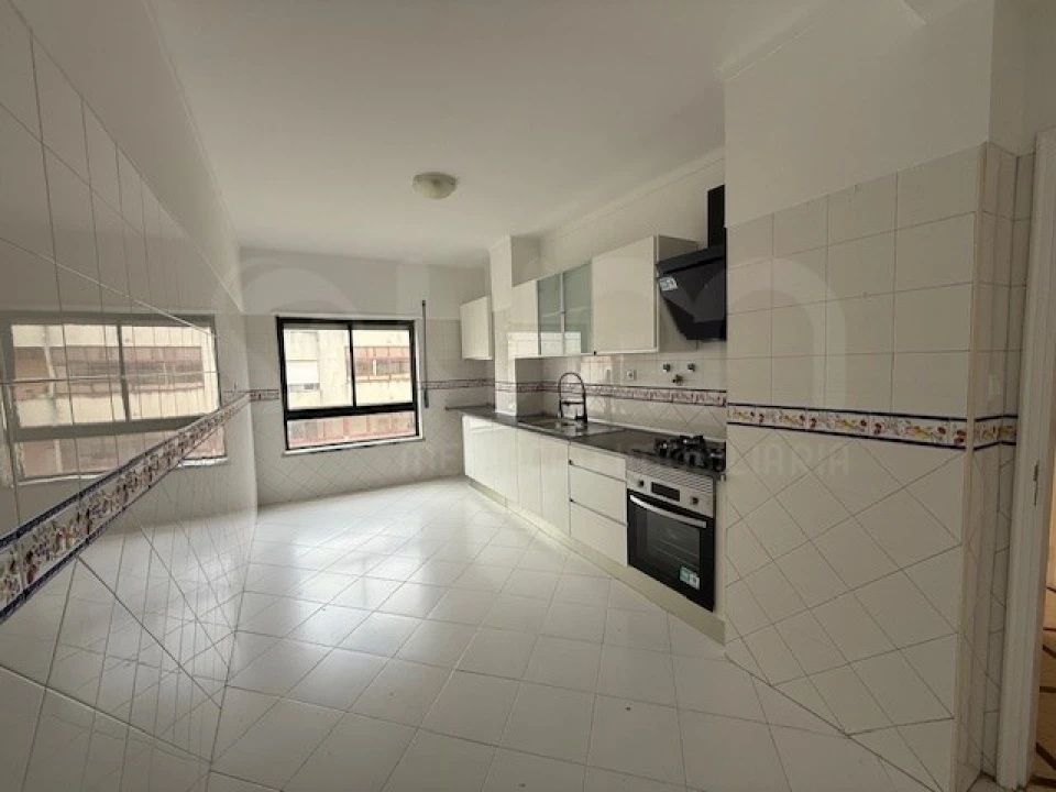 Apartamento T2 para Venda em Seixal, Arrentela e Aldeia de Paio Pires Foto 3