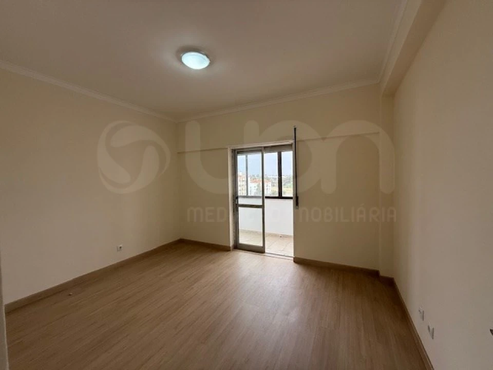 Apartamento T2 para Venda em Seixal, Arrentela e Aldeia de Paio Pires Foto 8