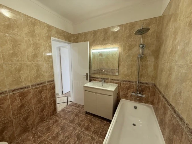 Apartamento T2 para Venda em Seixal, Arrentela e Aldeia de Paio Pires Foto 10