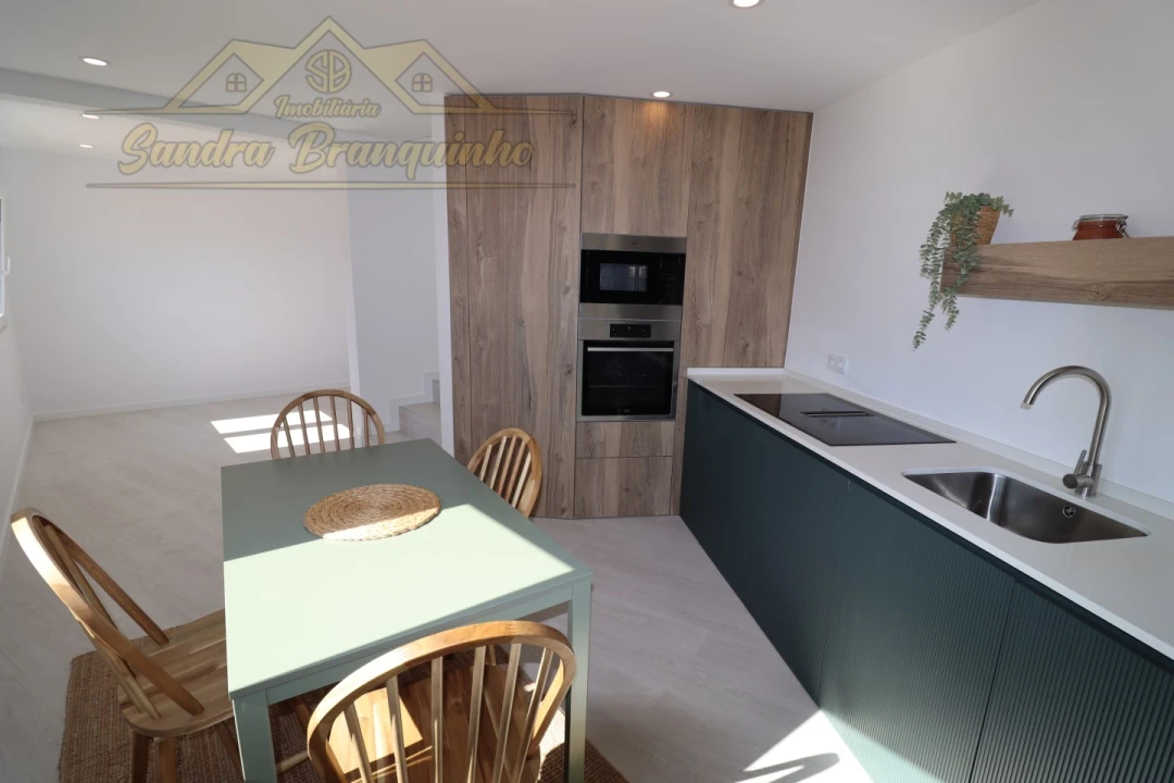 Apartamento T3 para Venda em A dos Cunhados e Maceira Foto 1