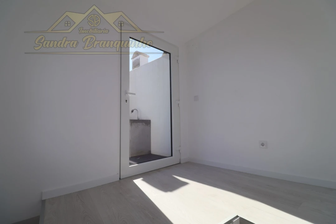 Apartamento T3 para Venda em A dos Cunhados e Maceira Foto 7