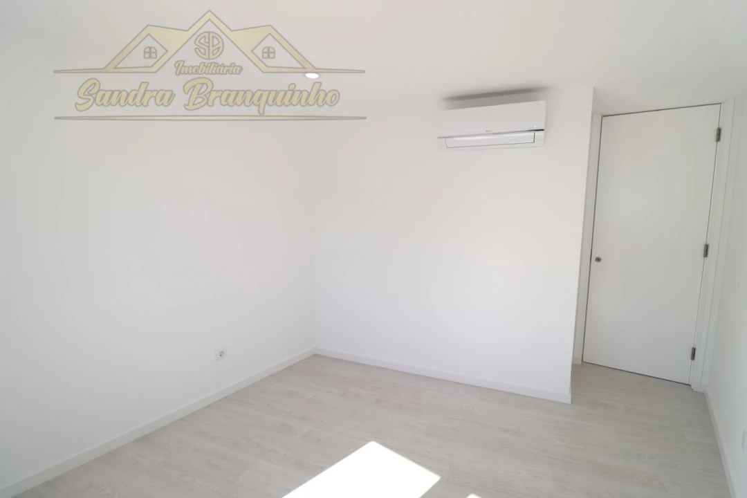 Apartamento T3 para Venda em A dos Cunhados e Maceira Foto 29