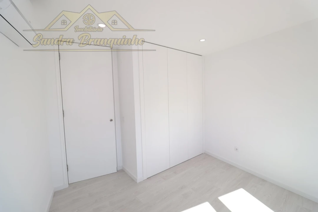 Apartamento T3 para Venda em A dos Cunhados e Maceira Foto 33
