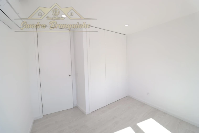 Apartamento T3 para Venda em A dos Cunhados e Maceira Foto 33