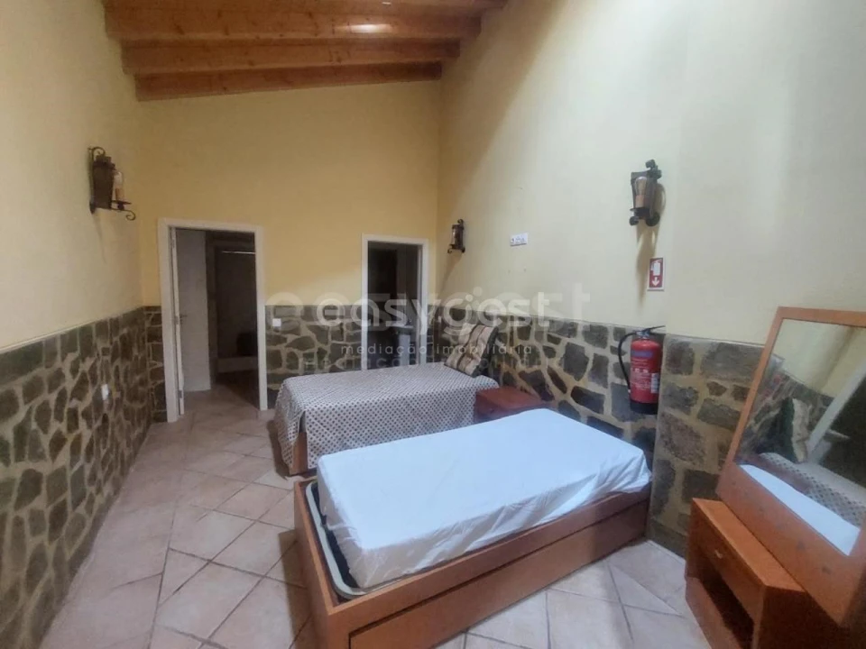 Moradia T3 para Venda em Alcaria Ruiva Foto 16