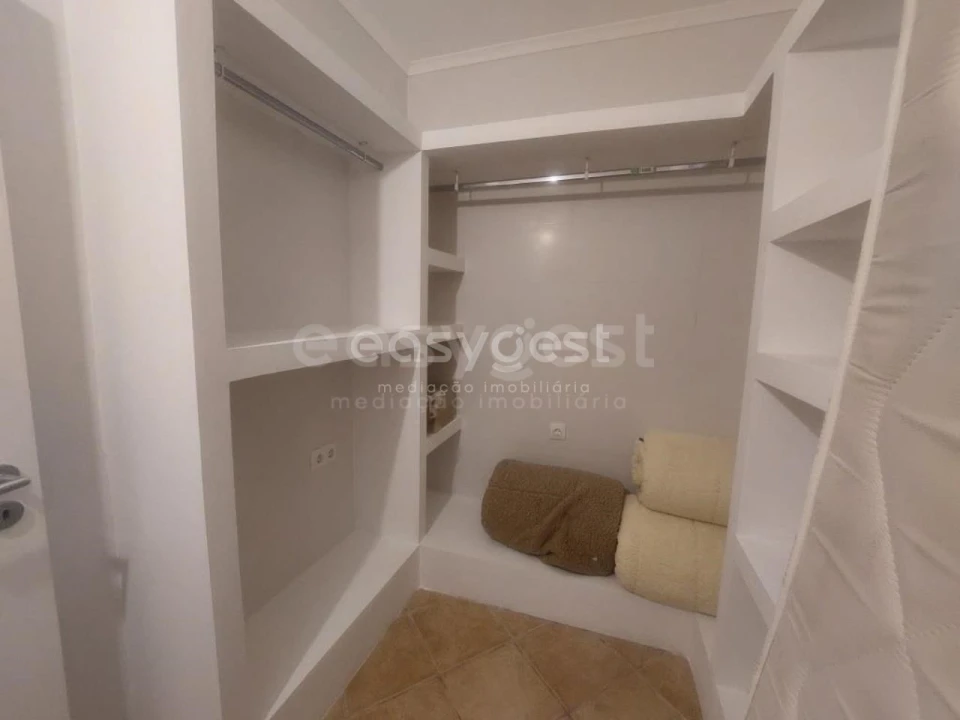 Moradia T3 para Venda em Alcaria Ruiva Foto 18