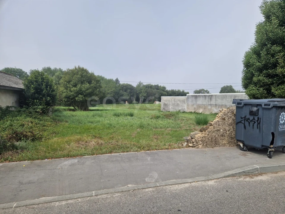 Terreno para Venda em Esmoriz Foto 1