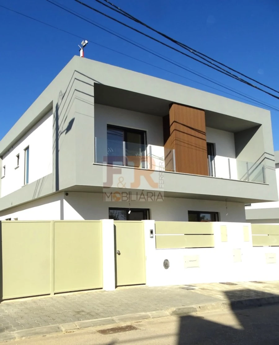 Quinta T3 para Venda em Fernao Ferro Foto 37