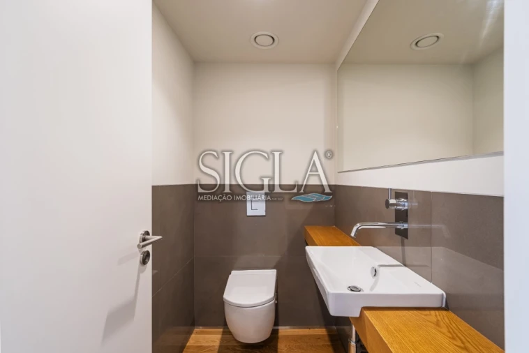 Moradia T4 para Venda em Gulpilhares e Valadares Foto 40