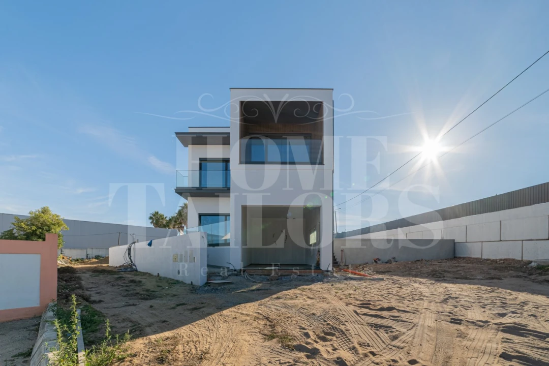 Moradia T4 para Venda em São Pedro da Cadeira Foto 2