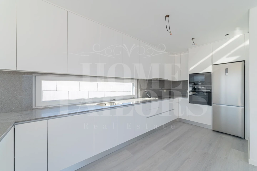 Moradia T4 para Venda em São Pedro da Cadeira Foto 5