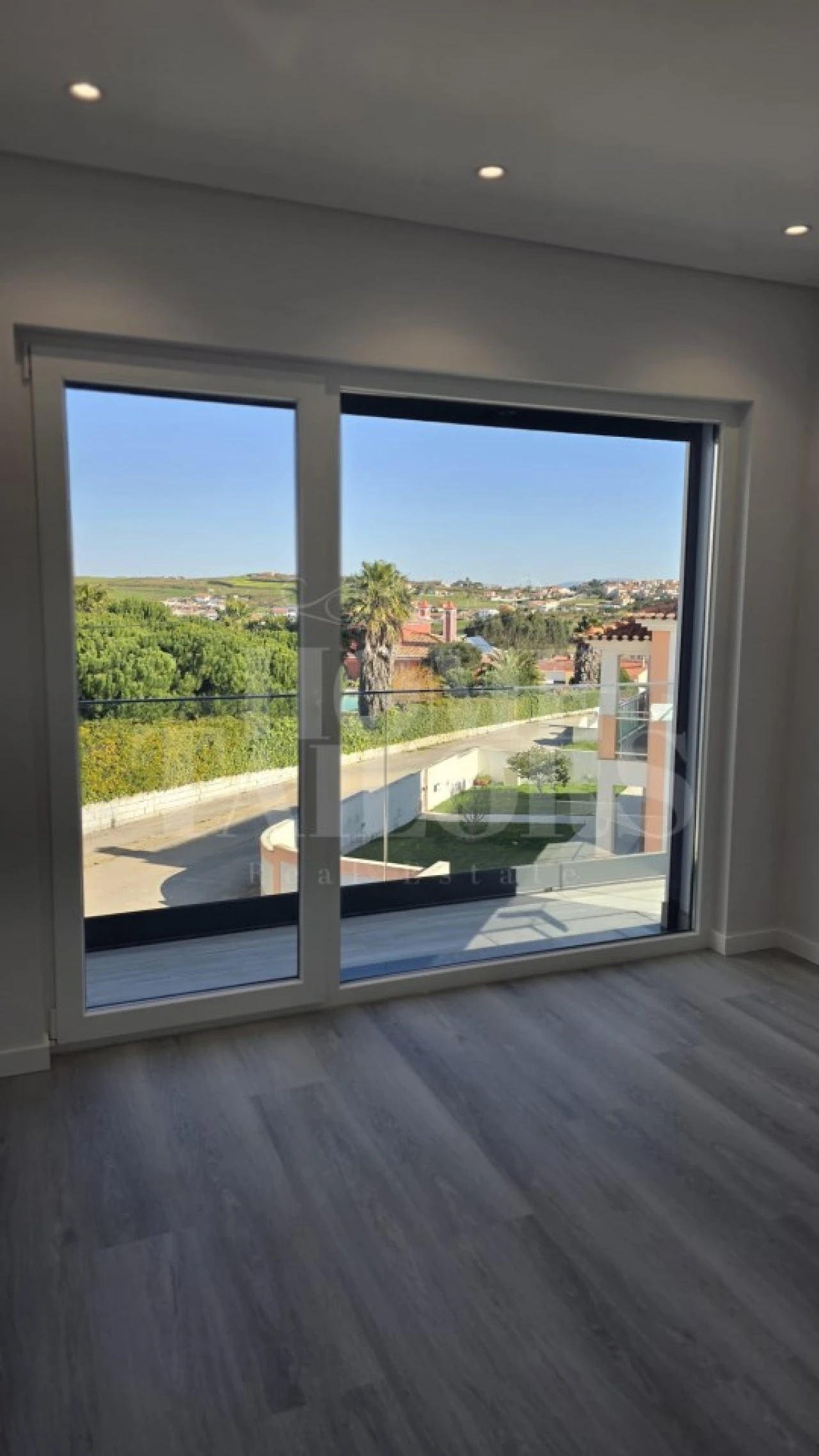 Moradia T4 para Venda em São Pedro da Cadeira Foto 40