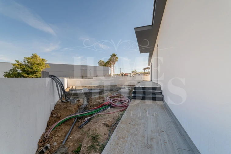 Moradia T4 para Venda em São Pedro da Cadeira Foto 7