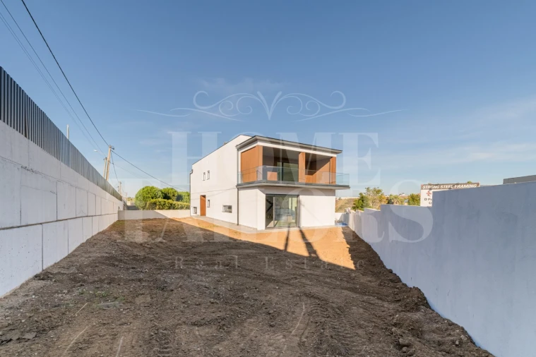 Moradia T4 para Venda em São Pedro da Cadeira Foto 33