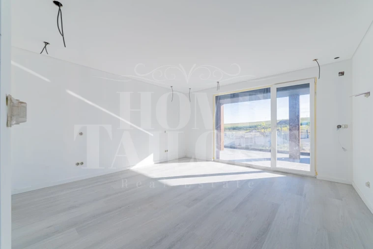 Moradia T4 para Venda em São Pedro da Cadeira Foto 28